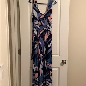 A Pea in the Pod Pink and blue maternity dress